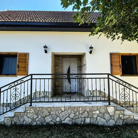 Konobavukoja Сasa de vacaciones *
